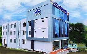 Fabhotel Abirami Grand Inn - Nr Bryant Park